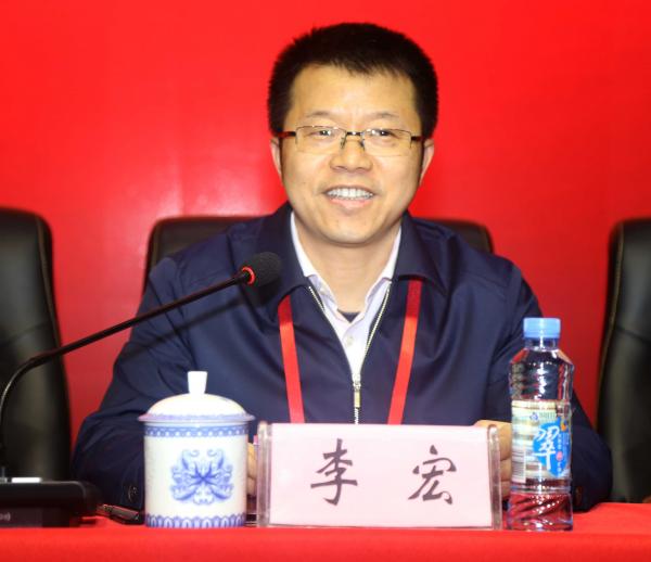 审核评估专家组组长,湖北师范大学校长李宏讲话.jpg